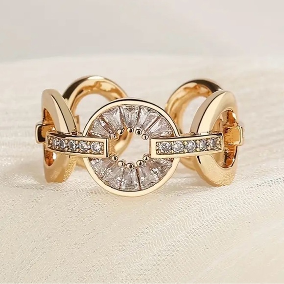 New, Adjustable Gold and Silver Hypoallergenic Women's Ring with Cubic Zirconia. - Picture 4 of 6